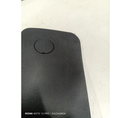 Накладка центральной консоли правая