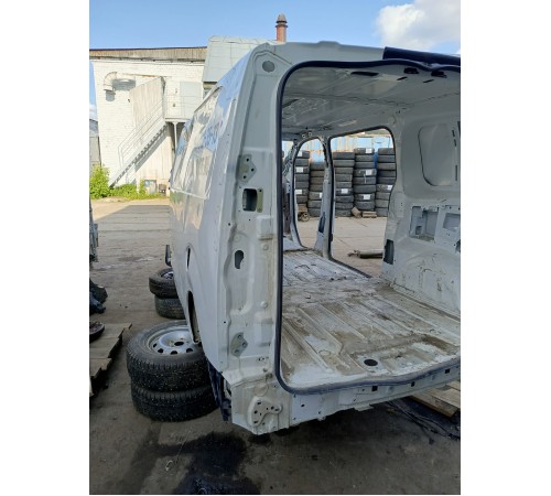 Задняя левая кузовная стойка