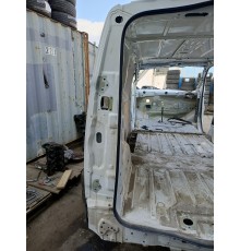 Задняя левая кузовная стойка