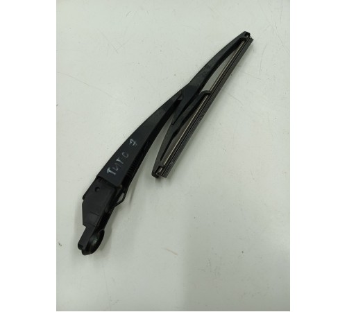 Поводок стеклоочистителя задний