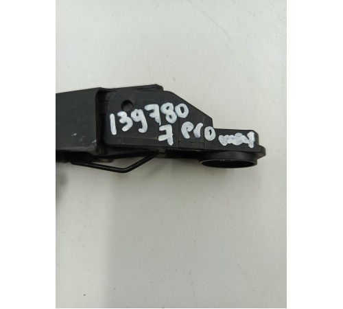 Поводок стеклоочистителя задний