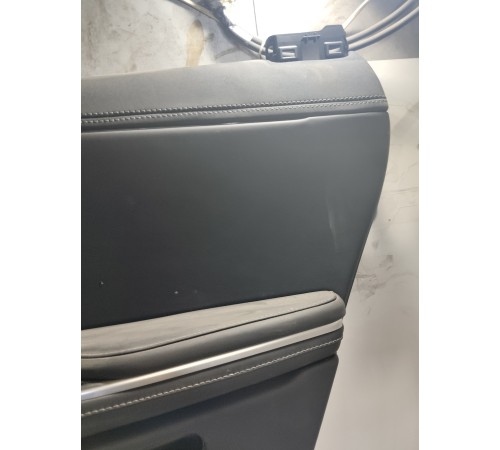 Обшивка двери задняя правая