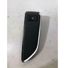 Кнопка стеклоподъемника задняя левая