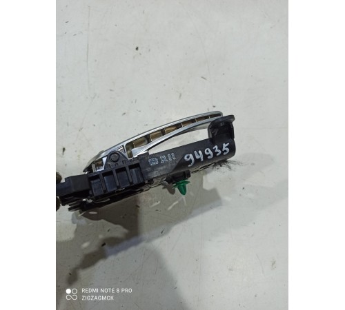 Ручка двери (задняя левая внутренняя)