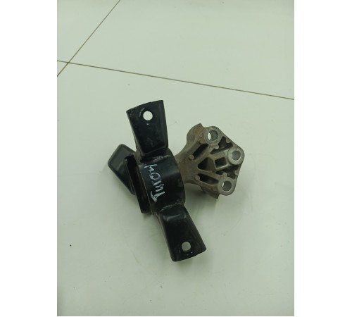 Опора двигателя подушка КПП