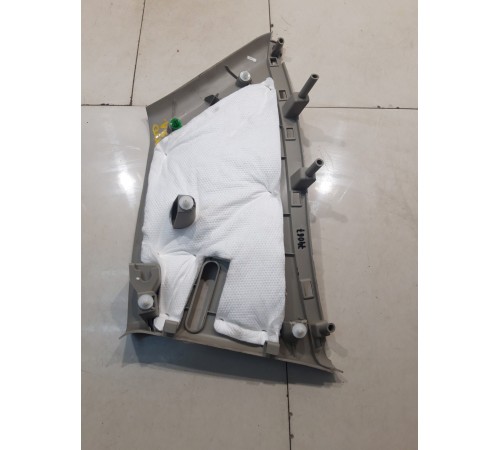 Обшивка салона (задняя, левая)