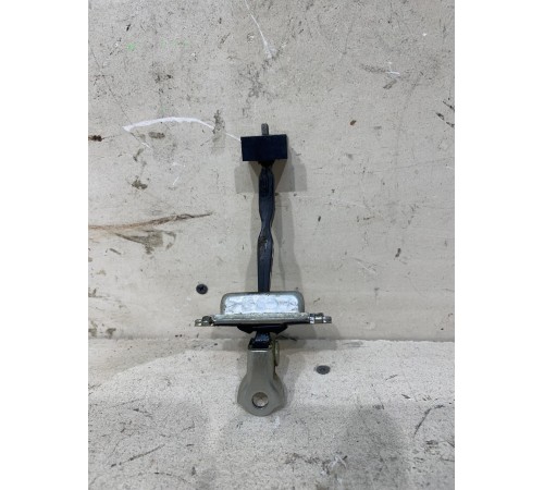 Ограничитель двери задней правой