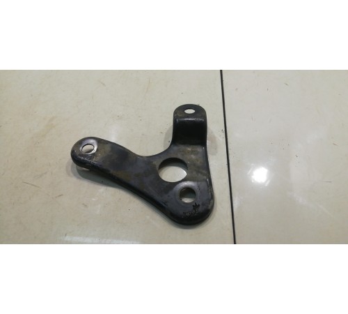 Кронштейн задней балки (передний,правый)