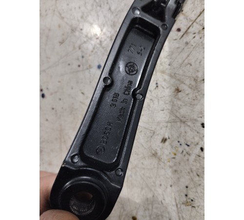 Поводок стеклоочистителя