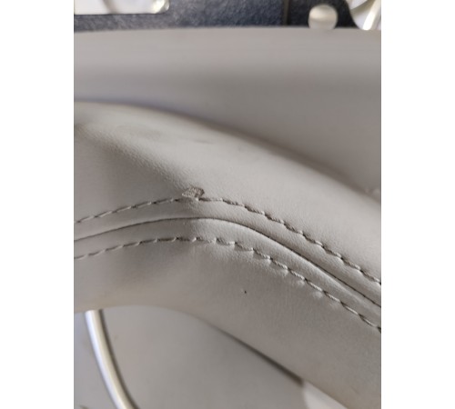 Обшивка двери передняя правая