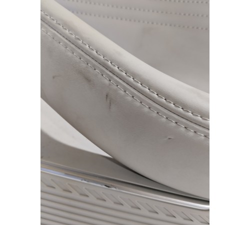 Обшивка двери передняя правая