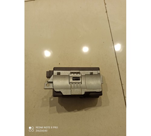 Замок зажигания(блокировка рулевой колонки)