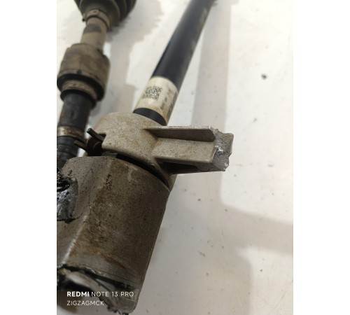 Полуось передняя правая