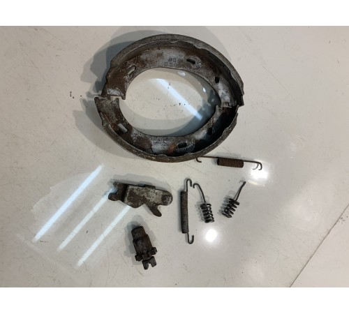 Тормозные колодки (задние)