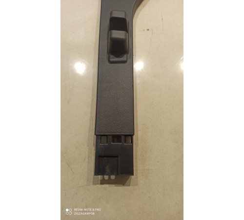 Обшивка багажника левая