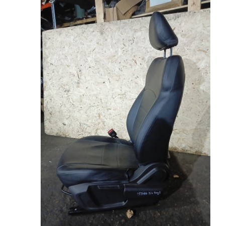 Сиденье переднее левое