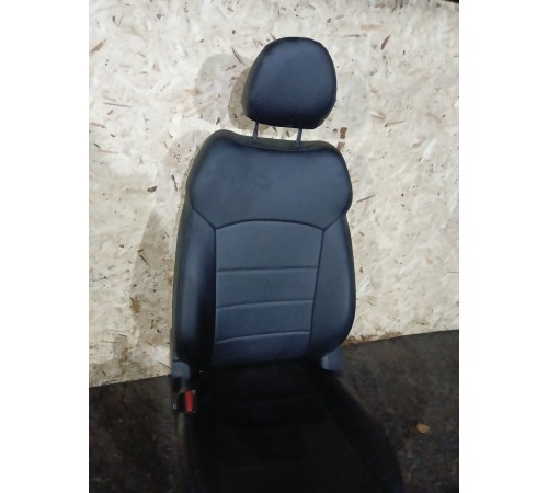 Сиденье переднее левое