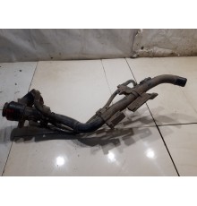 Горловина топливного бака