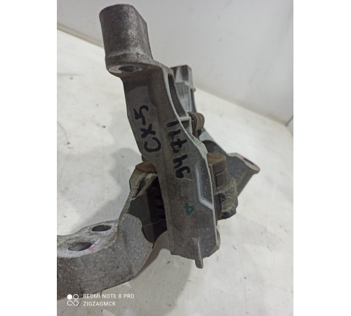 Опора двигателя (кронштейн)правая