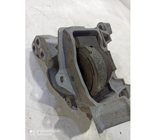 Опора двигателя (кронштейн)правая