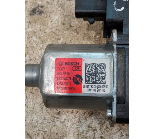 Моторчик стеклоподъемника задний правый