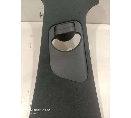 Обшивка центральной стойки верхняя левая