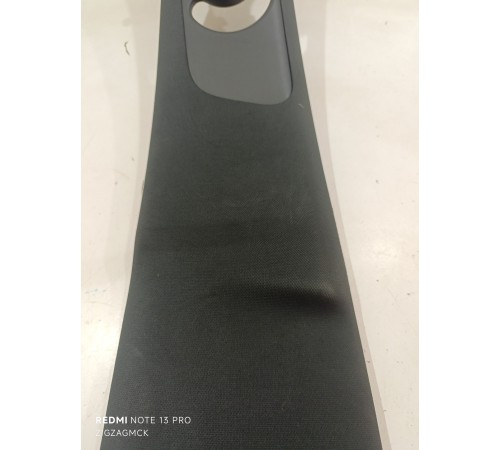 Обшивка центральной стойки верхняя левая