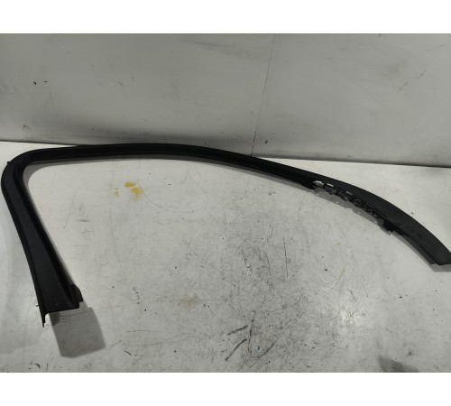 Накладка рамки двери (передняя левая)