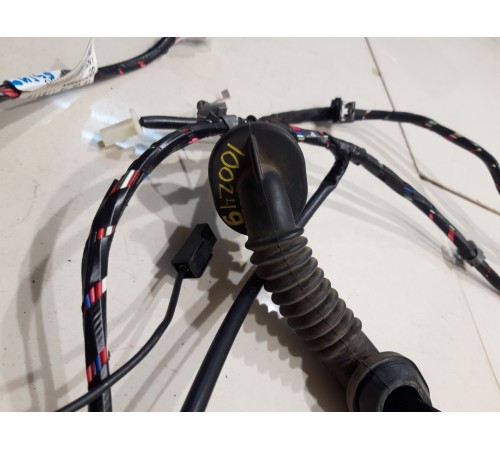 Электропроводка крышки багажника