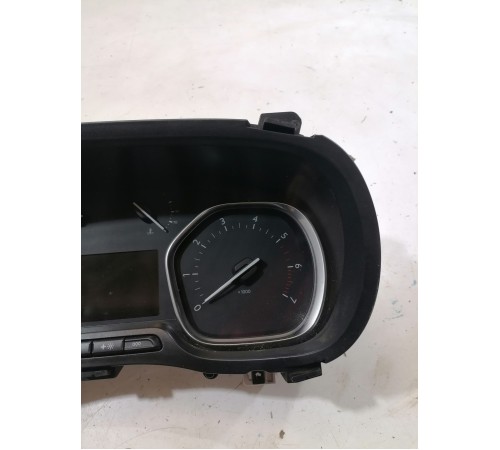 Панель приборов