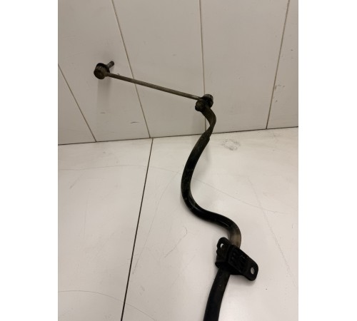 Стабилизатор передний