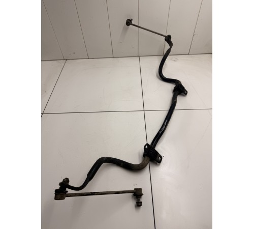 Стабилизатор передний