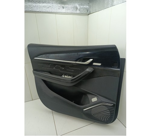 Обшивка двери передняя левая