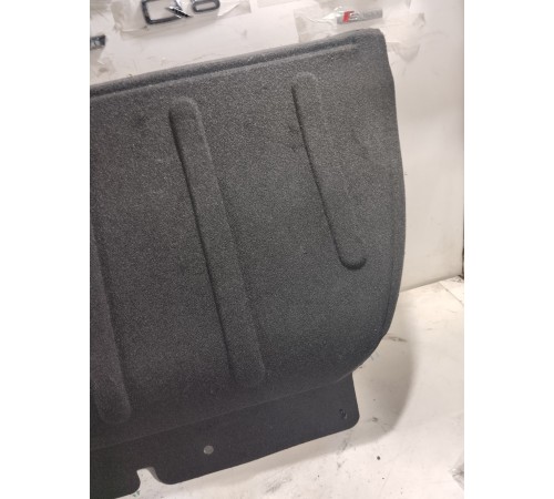 Обшивка сидений заднего ряда.