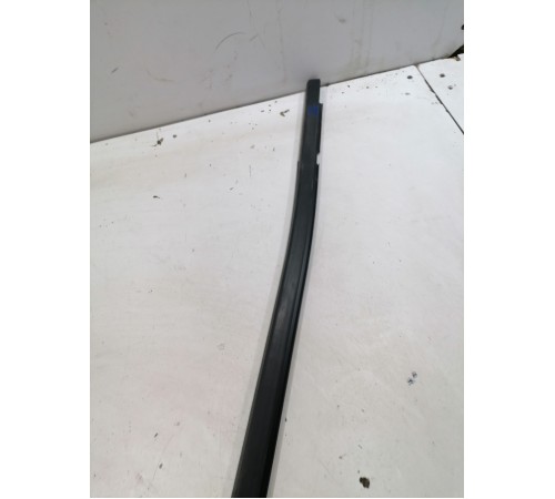 Уплотнитель стекла задний левый