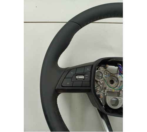 Рулевое колесо в сборе с многофункциональными кнопками