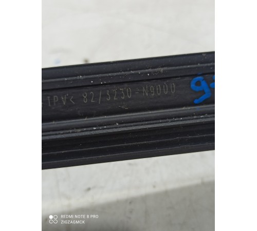 Уплотнитель стекла (передний левый внутренний)