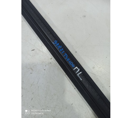 Уплотнитель стекла (передний левый внутренний)