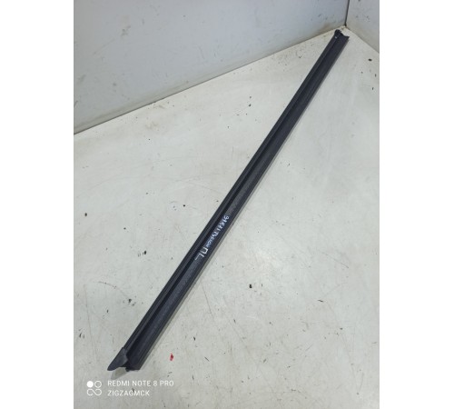 Уплотнитель стекла (передний левый внутренний)