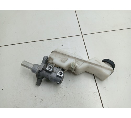 Главный тормозной цилиндр в сборе