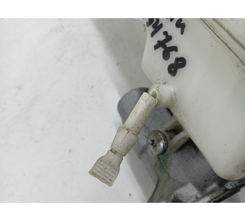 Главный тормозной цилиндр в сборе