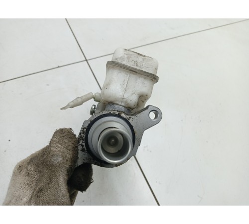 Главный тормозной цилиндр в сборе