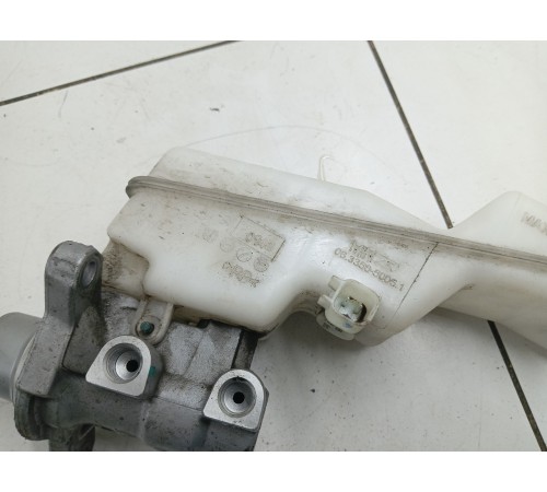 Главный тормозной цилиндр в сборе