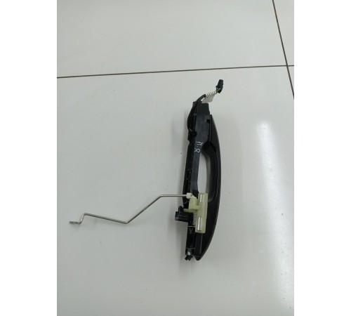 Ручка двери передняя правая (наружная)