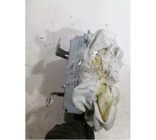 Подушка безопасности пассажира