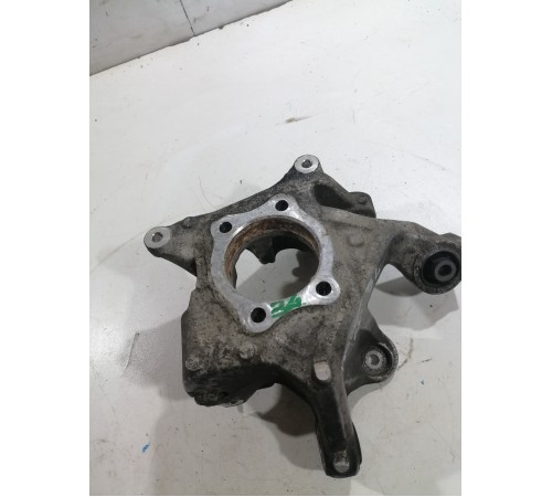 Поворотный кулак,задний левый