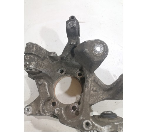 Поворотный кулак,задний левый