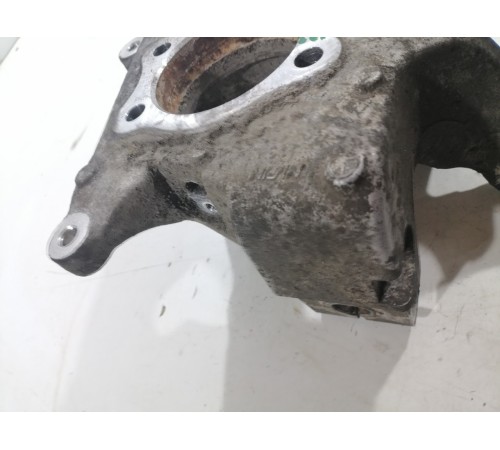 Поворотный кулак,задний левый