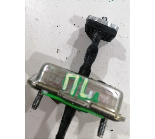 Ограничитель двери передний левый