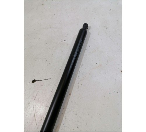 Амортизатор крышки багажника правый